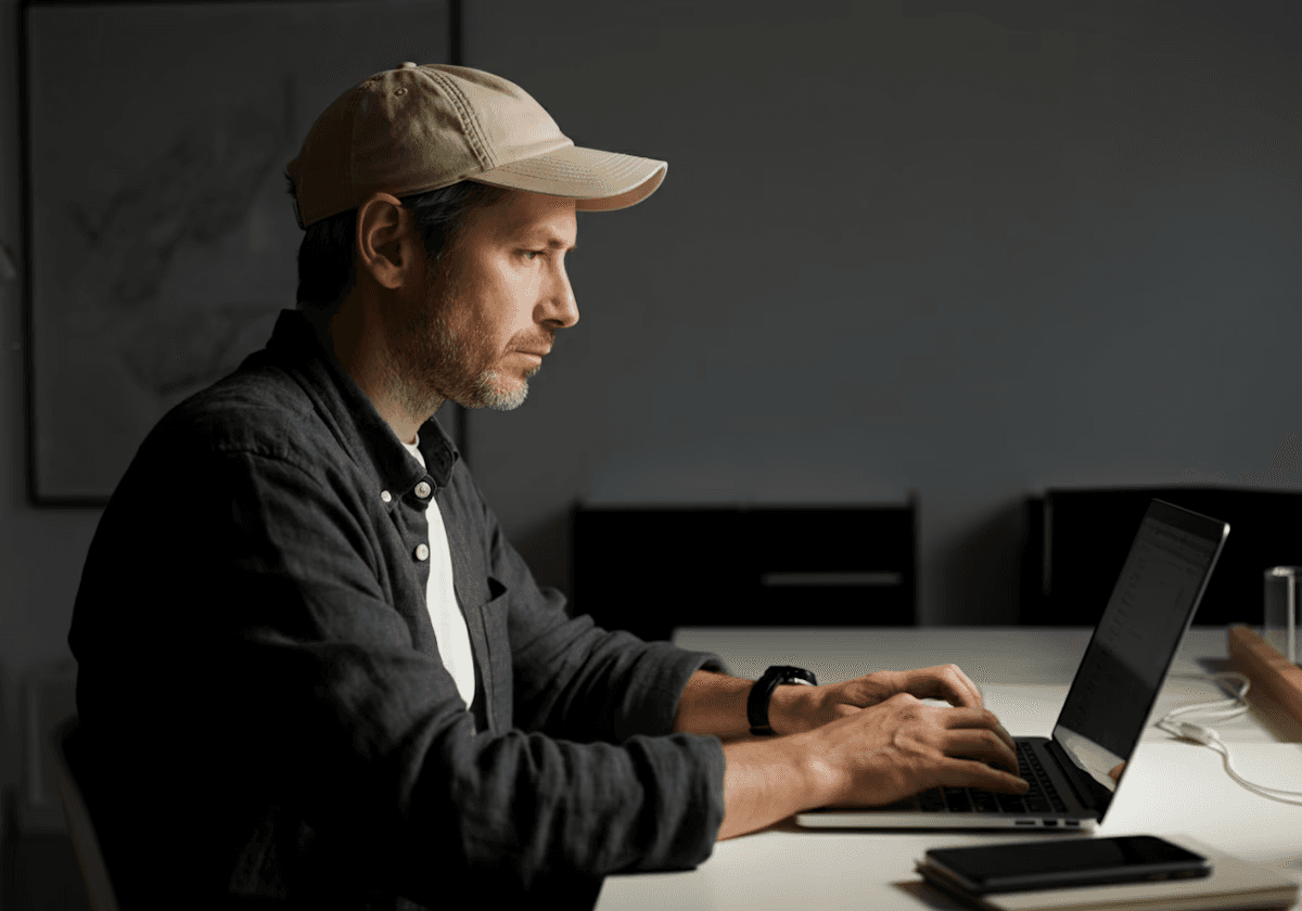 Amazon seller tracking key advertising metrics